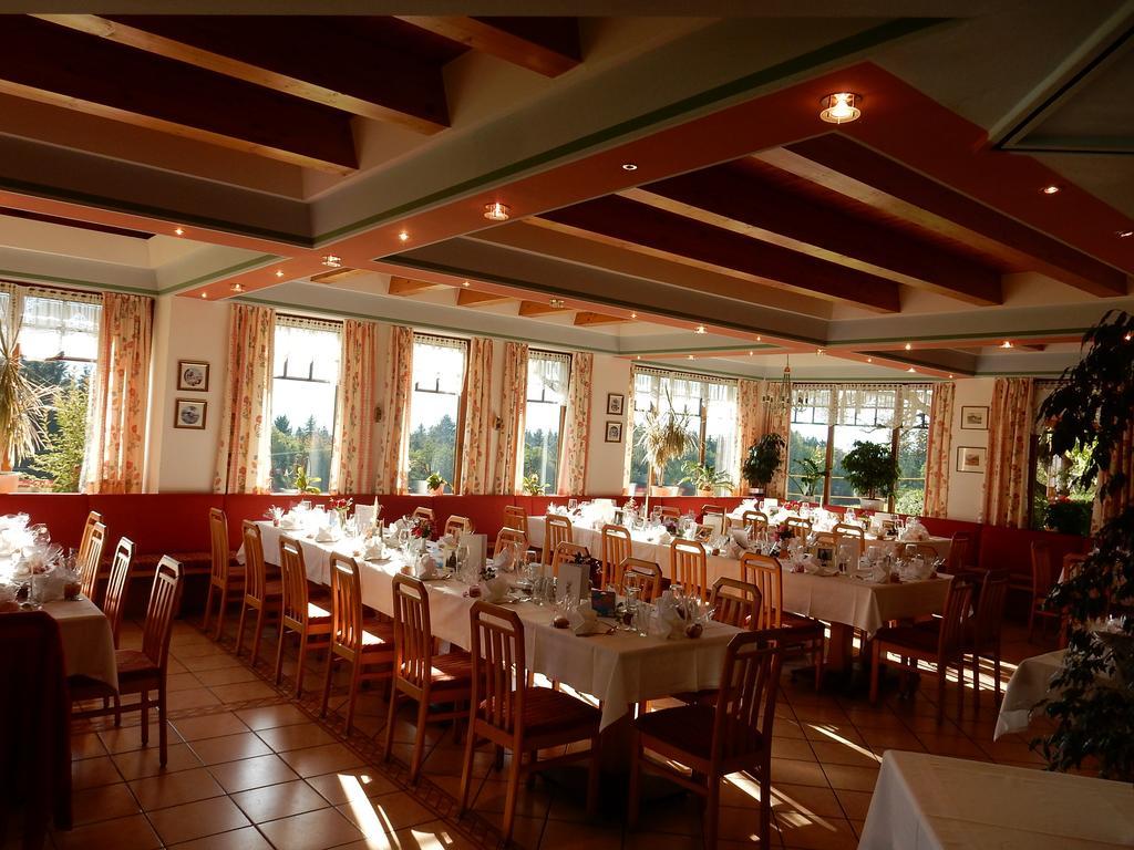 Hotel Landhof Simeter Spittal an der Drau Exterior foto