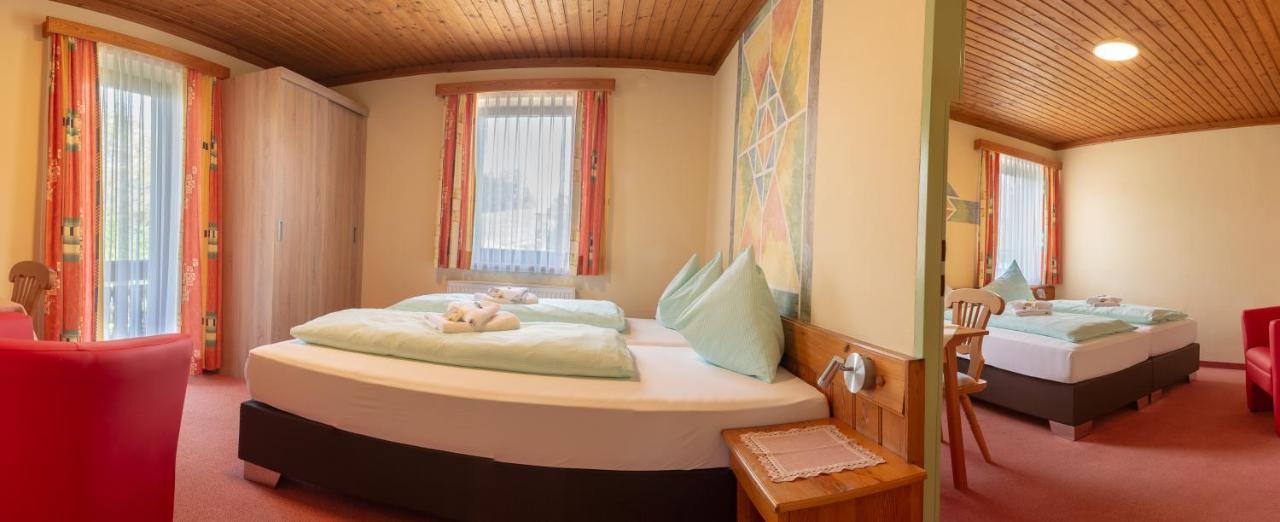 Hotel Landhof Simeter Spittal an der Drau Exterior foto